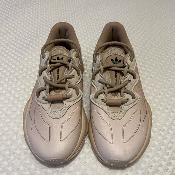 NWT Adidas Ozweego - Picture 3 of 8